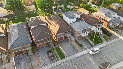 16 Mcdonald Avenue Toronto ON M1L 3Y8