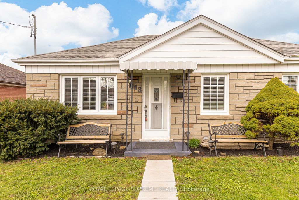 Photo of 18 Fairweather Road, Toronto, ON M6M 4C7 (MLS # W13071380)