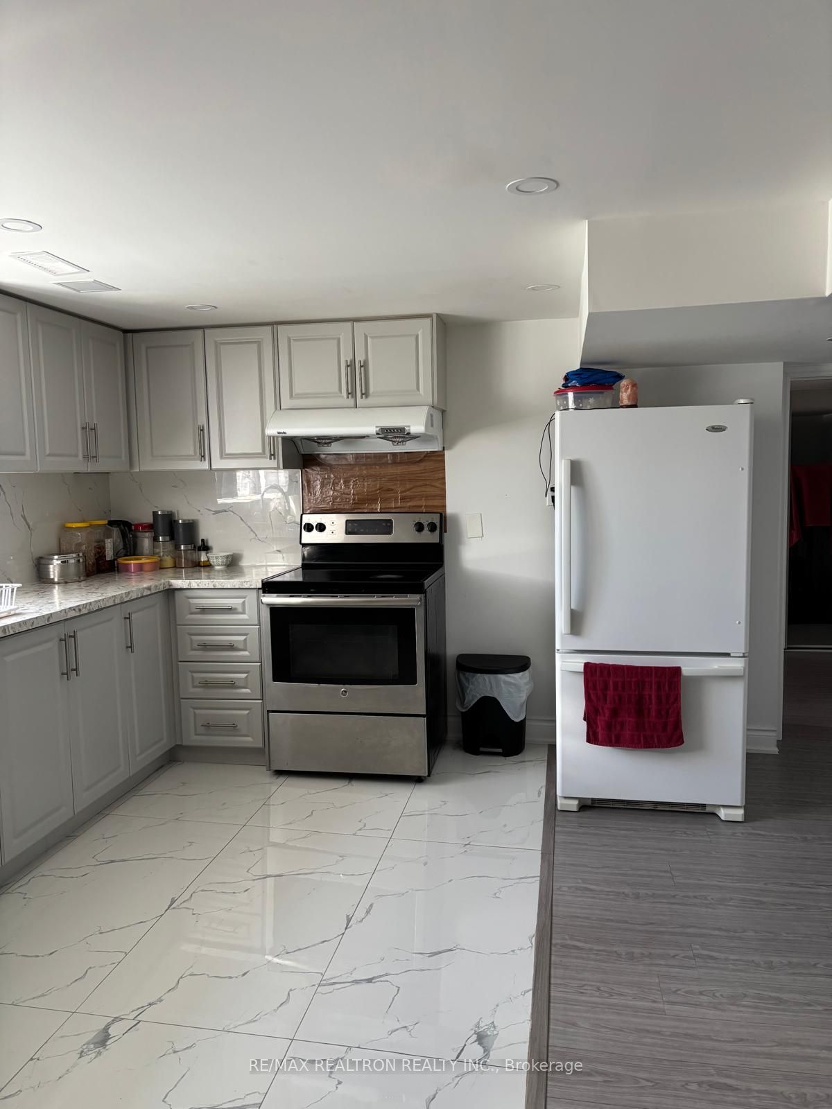 2 Hagersville Court Lower