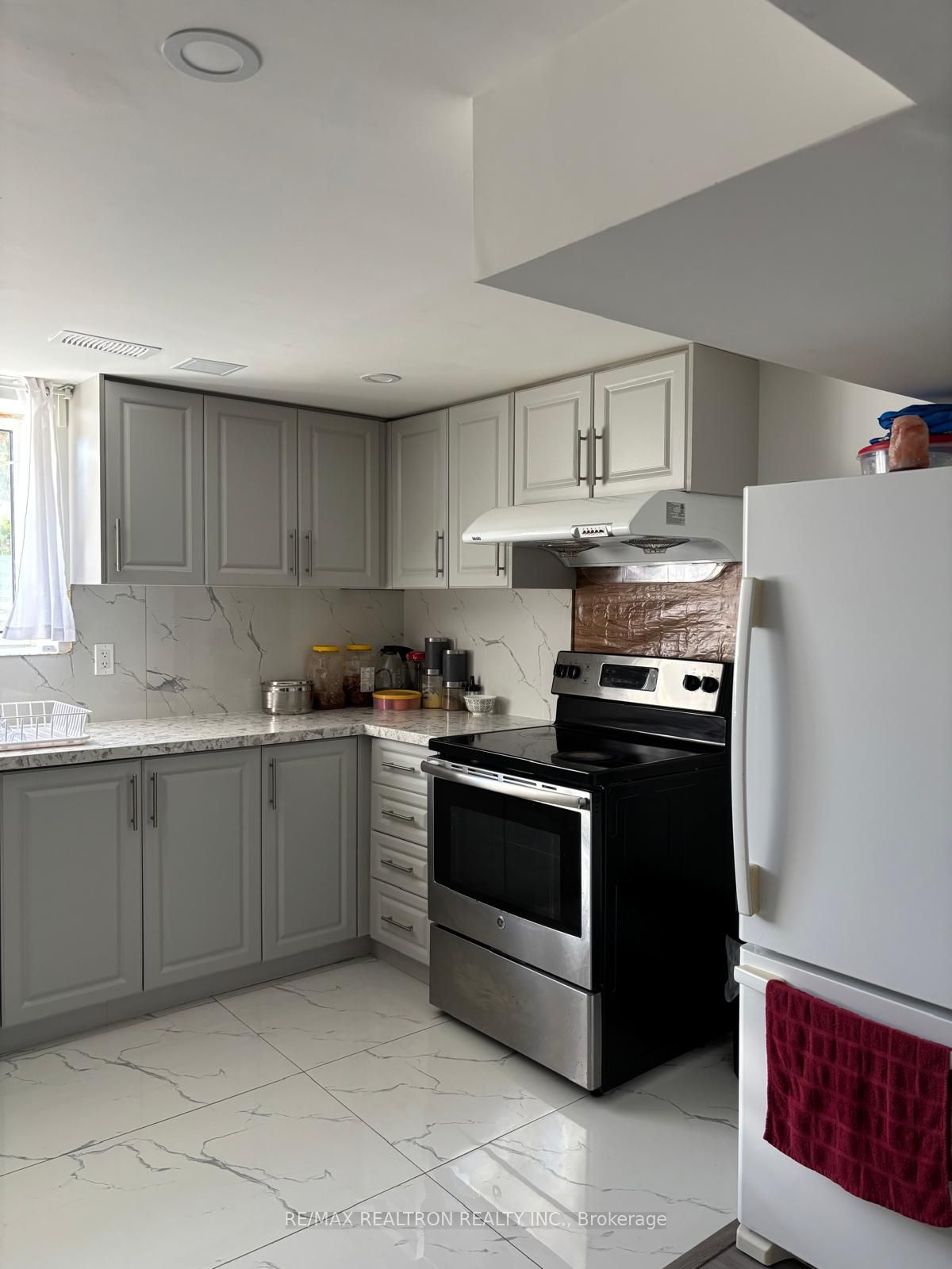 2 Hagersville Court Lower