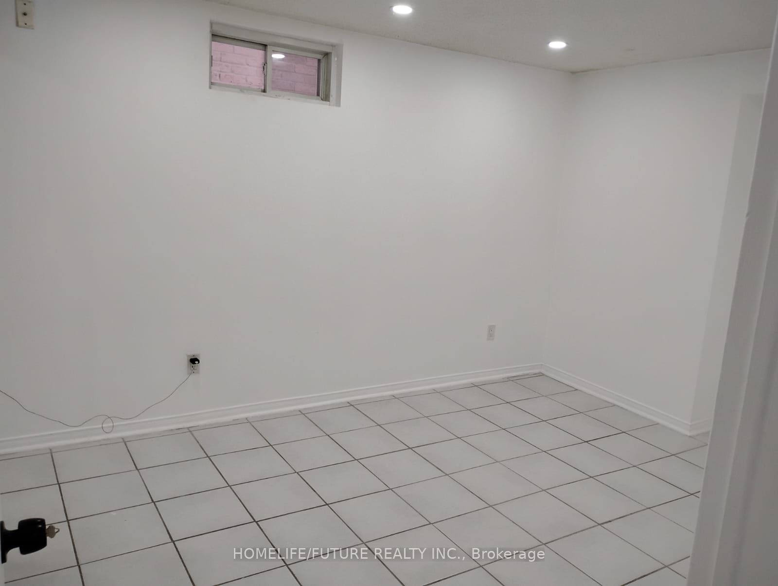 382 Harrowsmith Drive Bsmt (A)