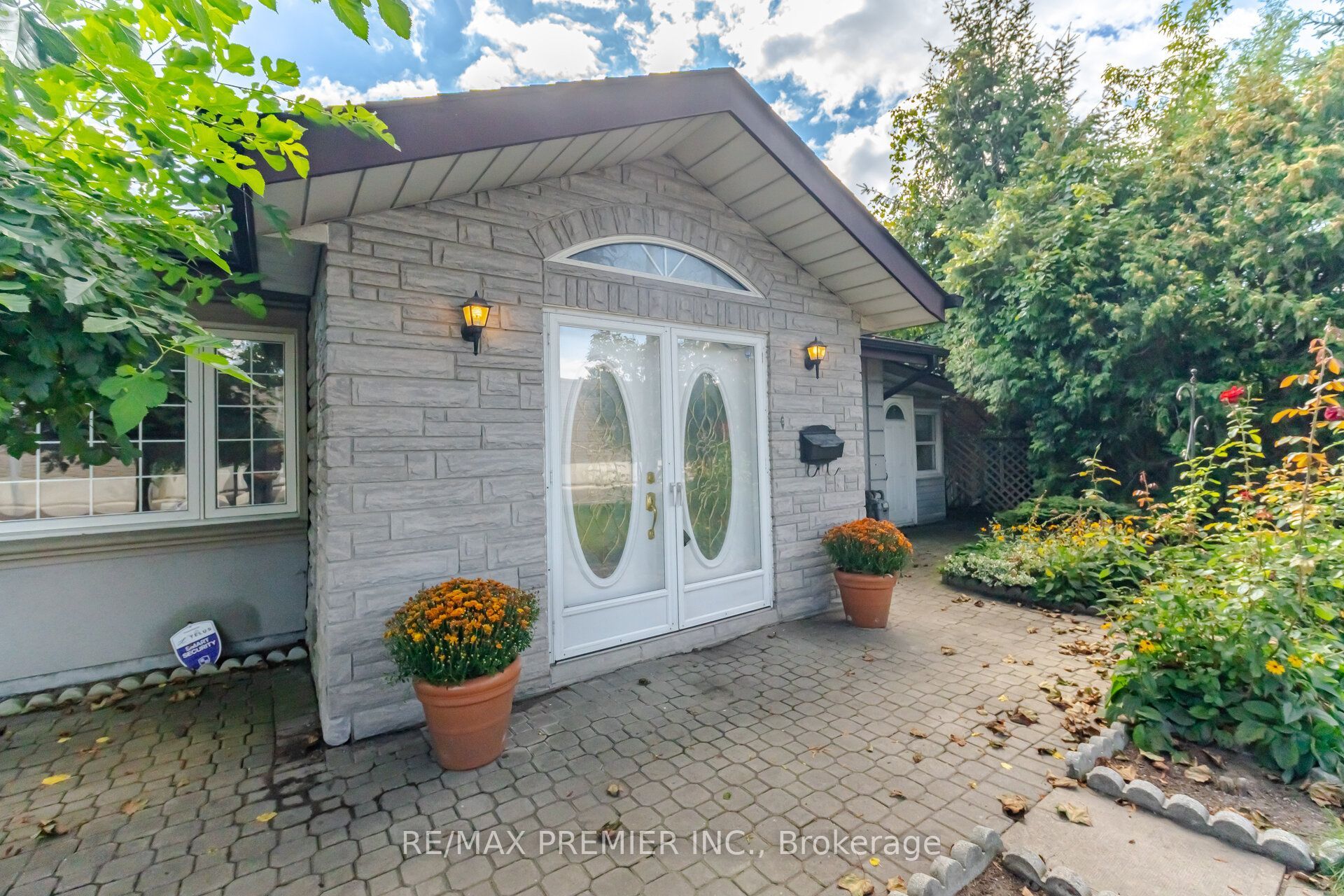 1474 South Service Road