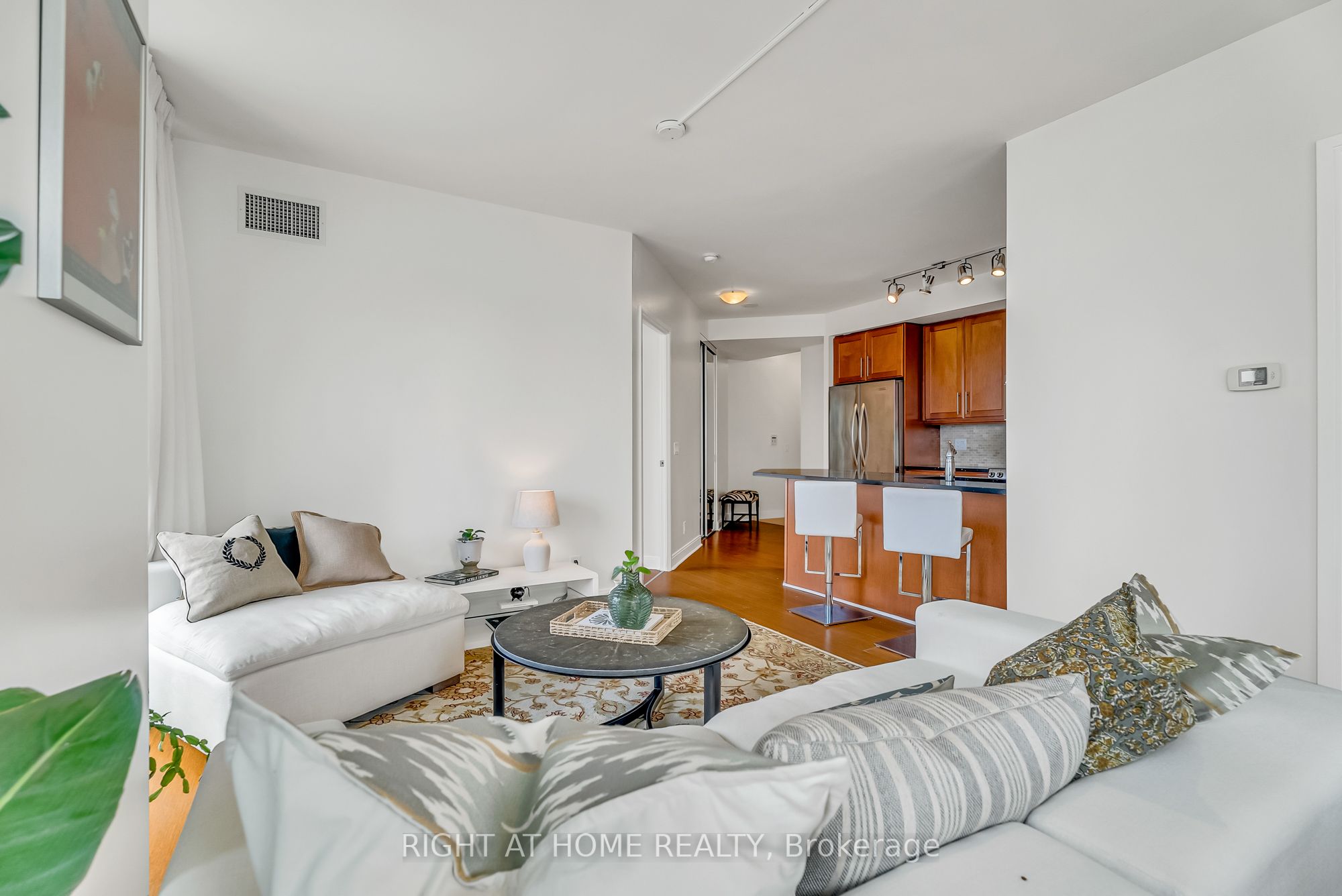 825 Church Street 2109