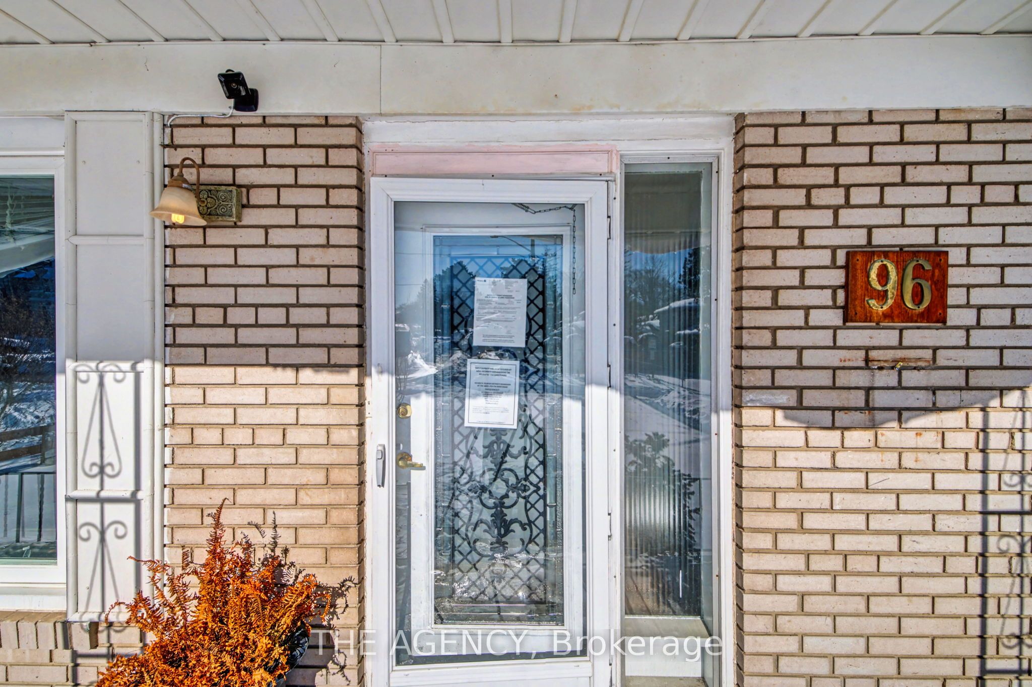 96 Meadowview Avenue