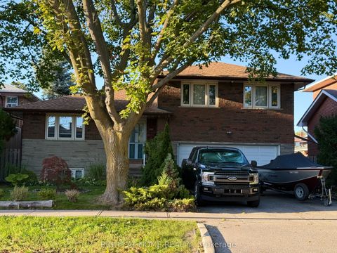258 La Rose Avenue Toronto ON M9P 1B7