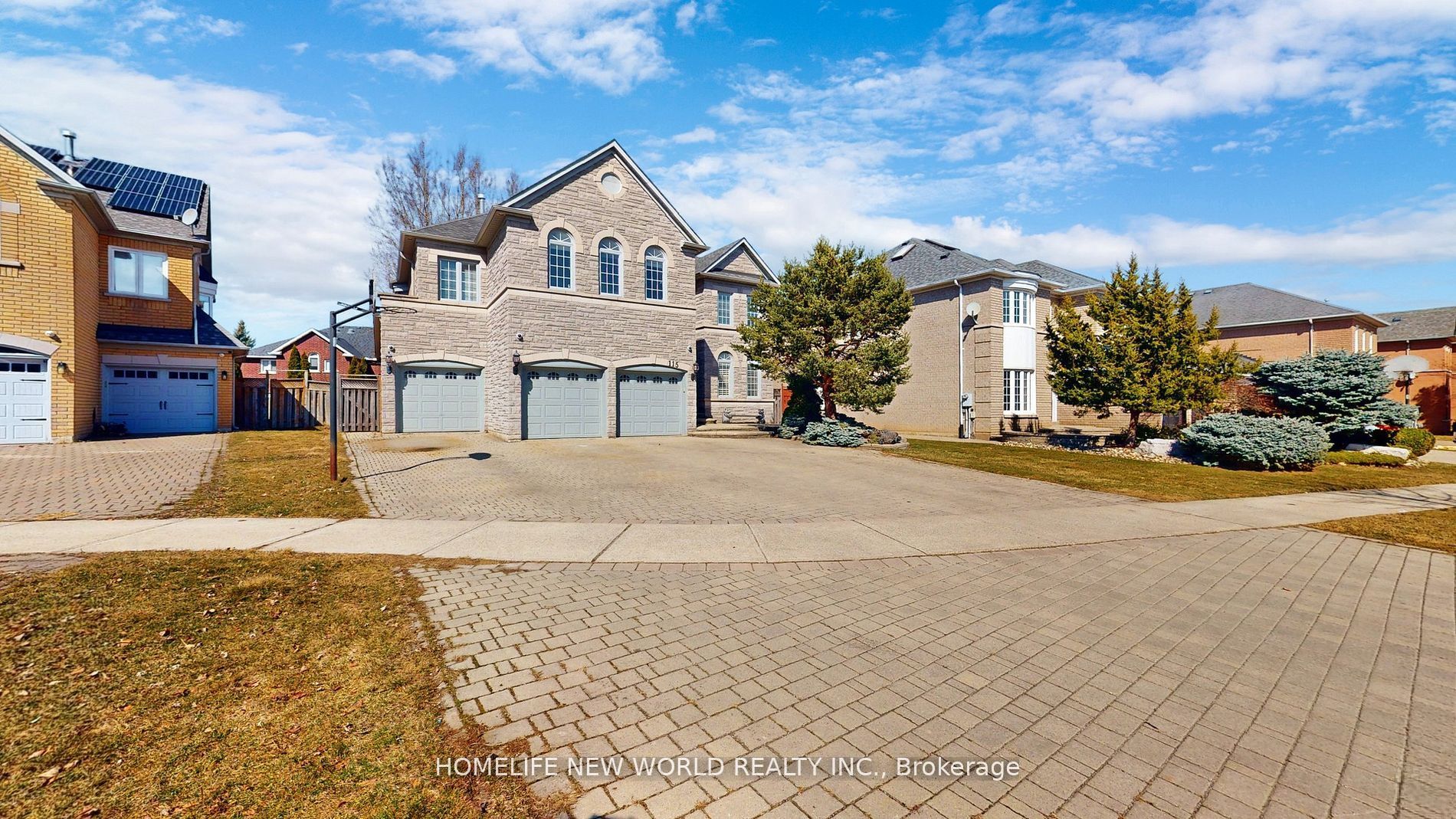 115 Golden Tulip Crescent