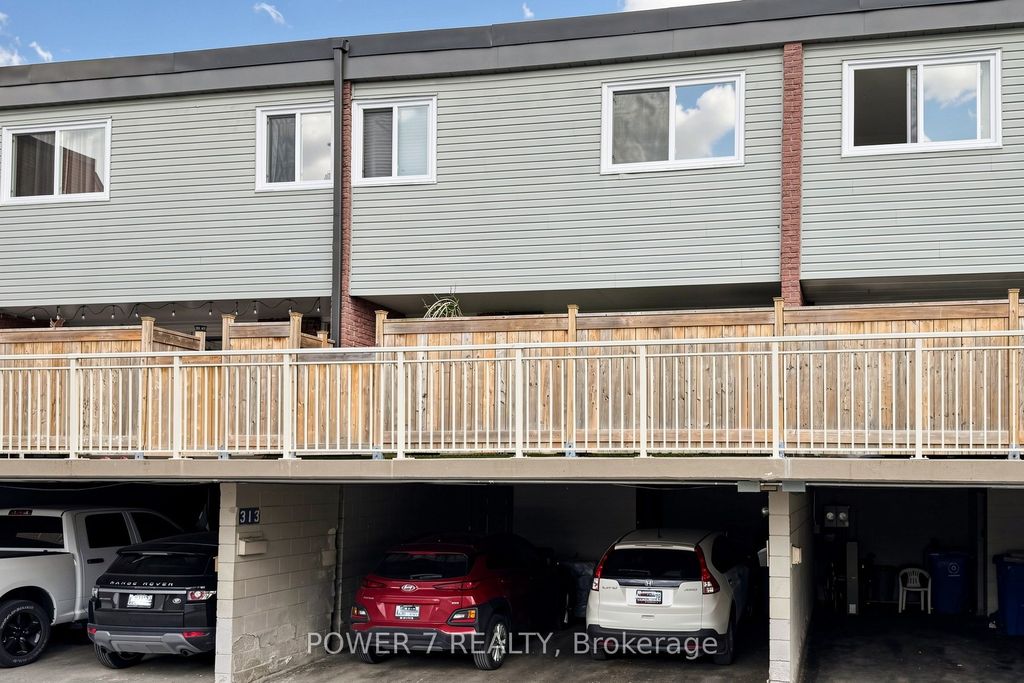 Photo of 311 Milestone Crescent #146, Aurora, ON L4G 3M2 (MLS # N13141098)