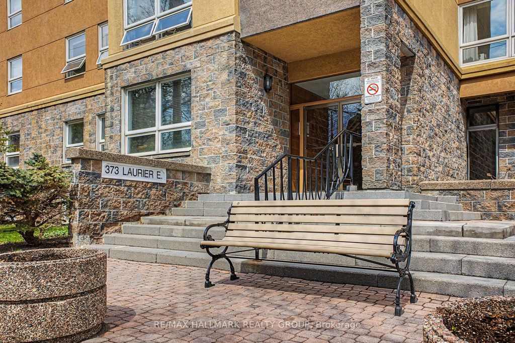 Photo of 373 Laurier Avenue E #405, Lower Town - Sandy Hill, ON K1N 8X6 (MLS # X13087910)
