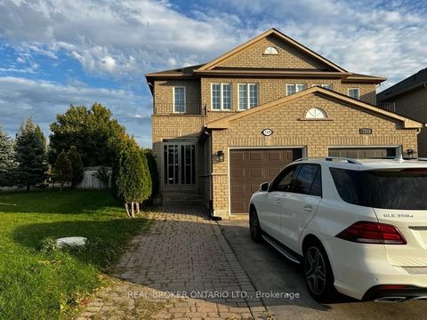 7315 Lowville Heights Mississauga ON L5N 8L4