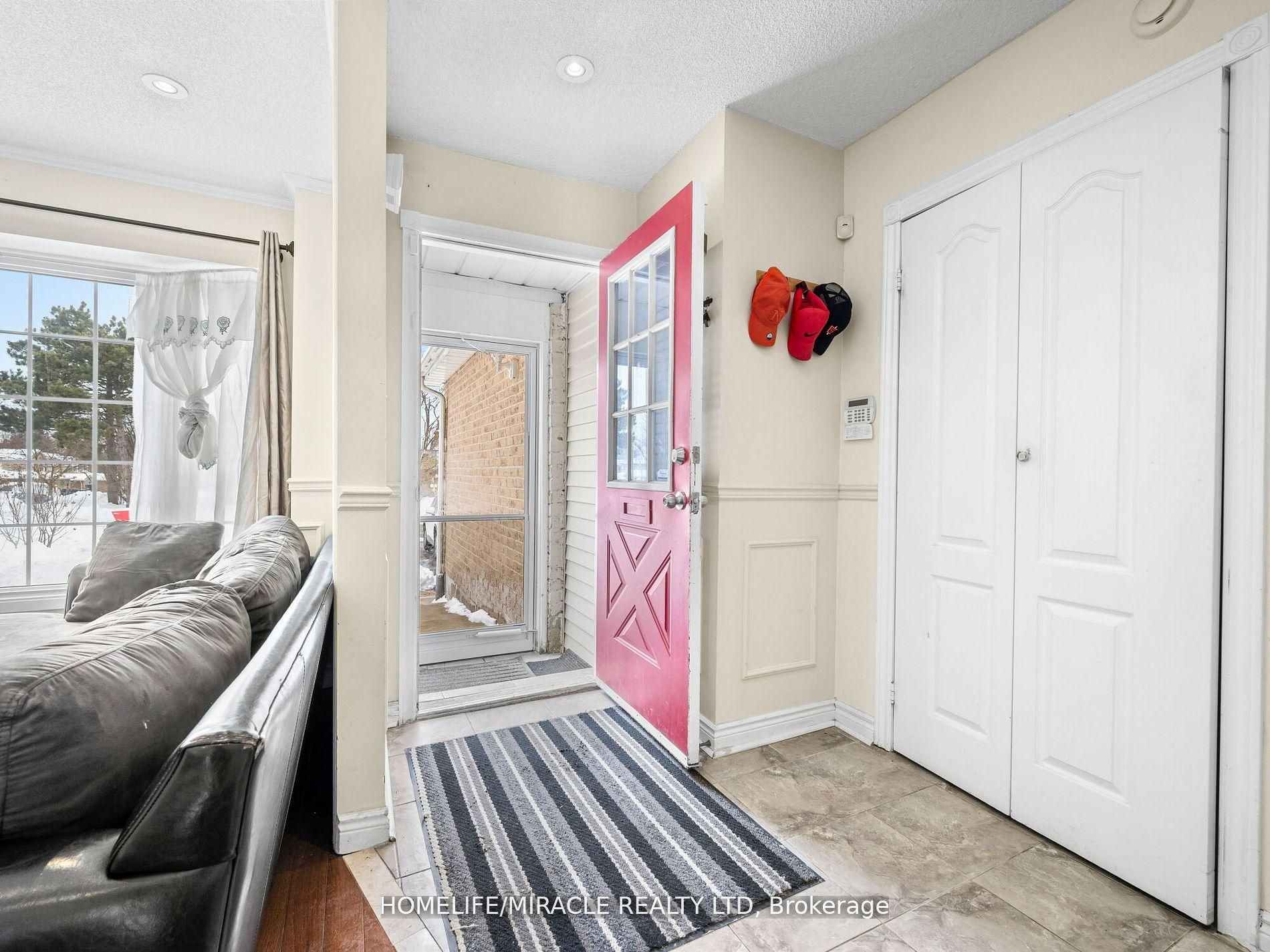 3124 Patrick Crescent