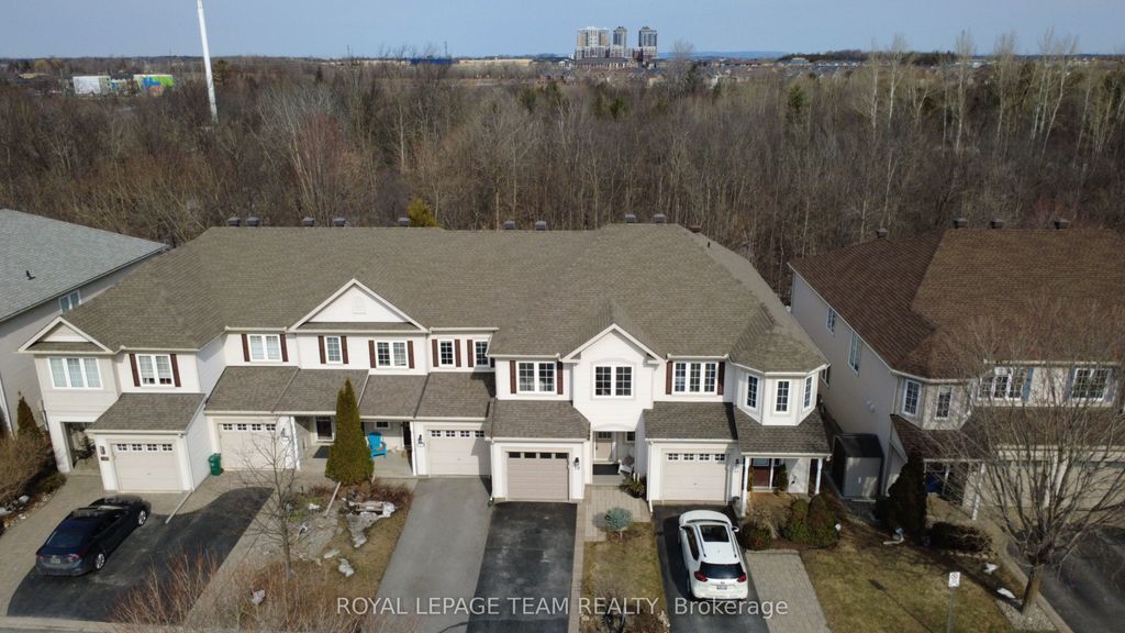 Photo of 19 Fieldberry Private, Barrhaven, ON K2J 5E7 (MLS # X12942100)