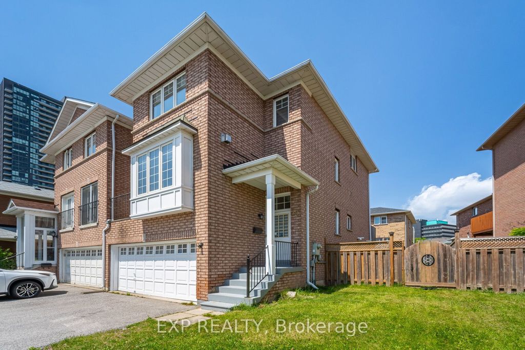 Photo of 10 Seton Park Road, Toronto, ON M3C 3Z6 (MLS # C12400065)
