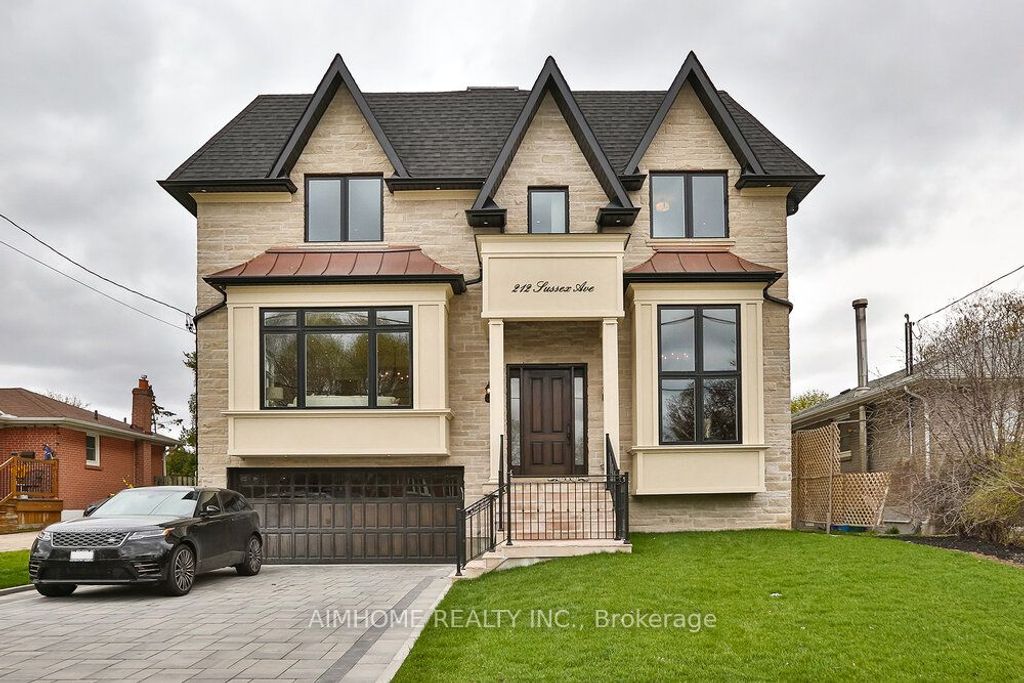 Photo of 212 Sussex Avenue, Richmond Hill, ON L4C 2G2 (MLS # N13004998)