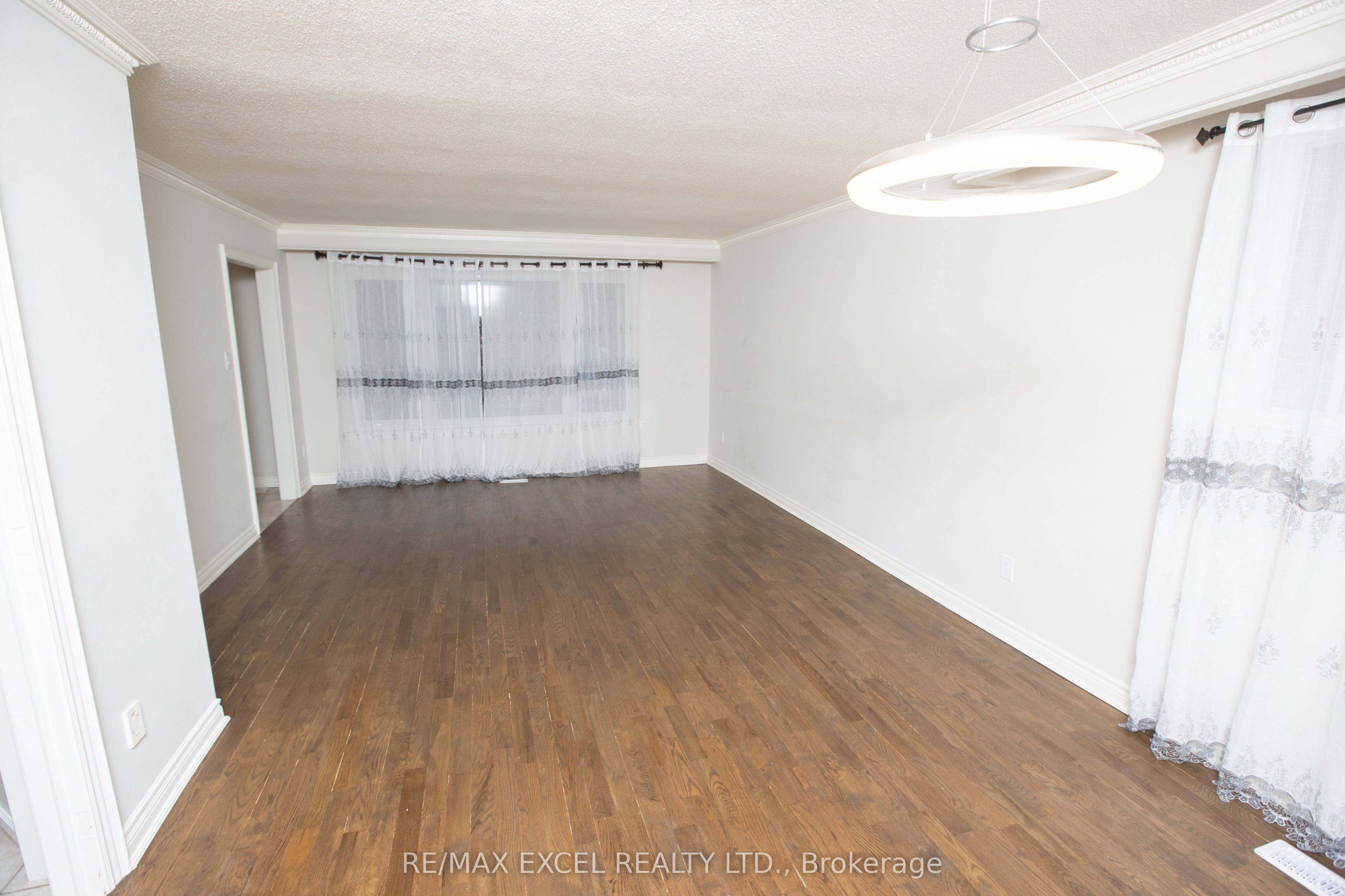 387 Crosby Avenue Main Floor
