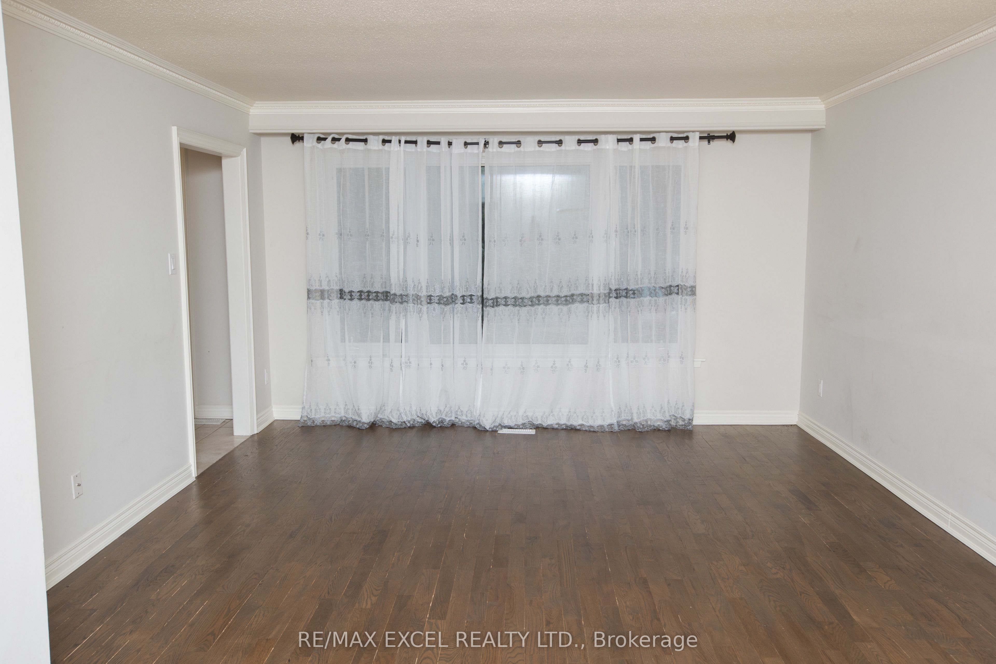387 Crosby Avenue Main Floor
