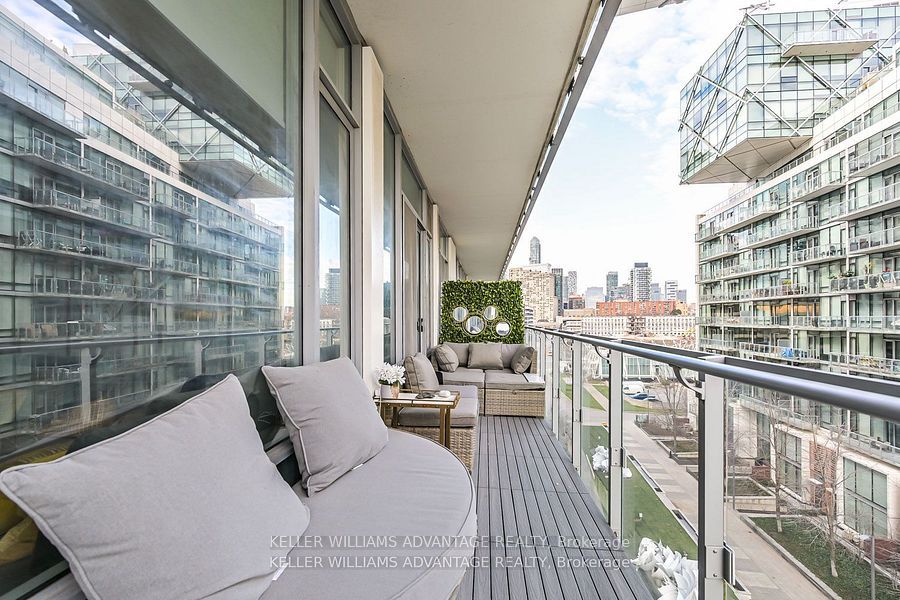 29 Queens Quay E 616