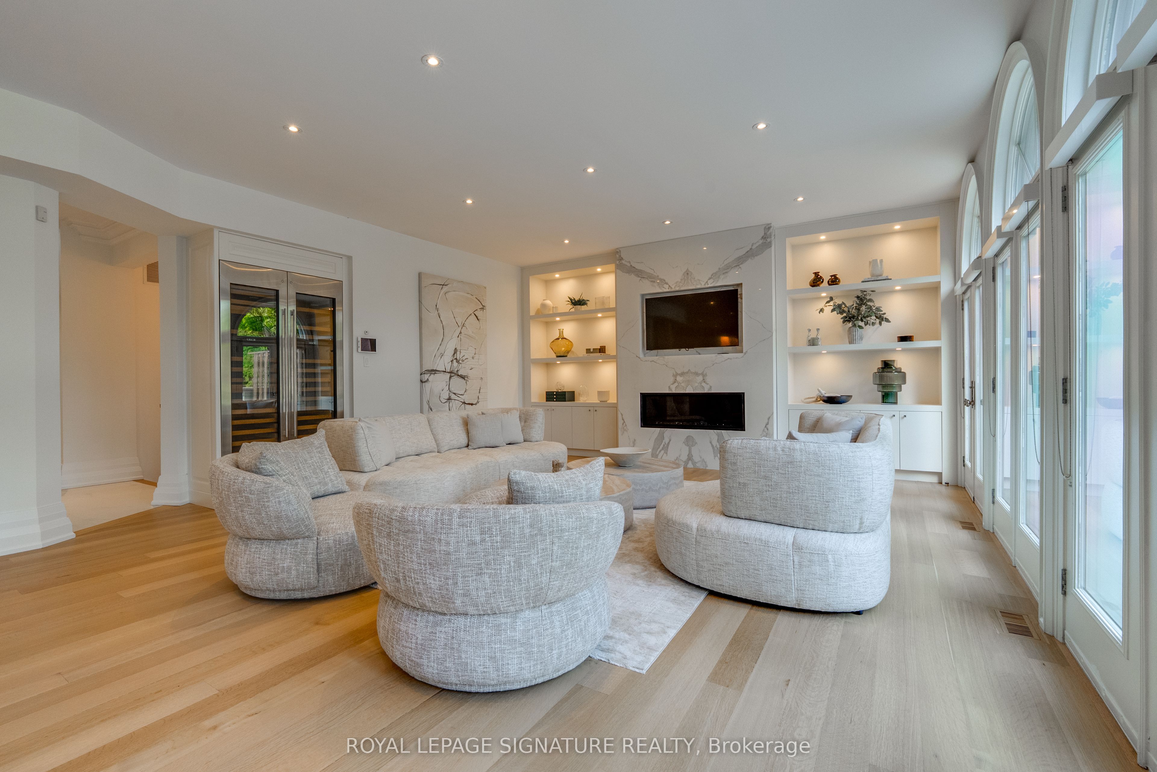 27 Teddington Park Avenue