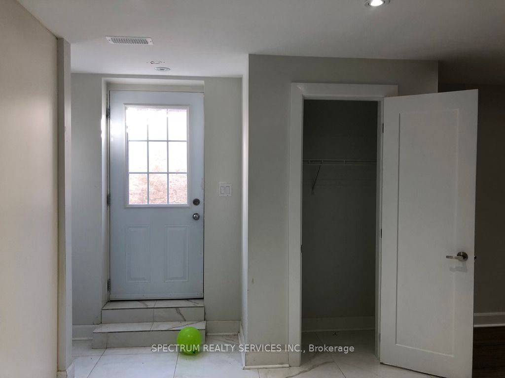 498 WETTLAUFER Terrace