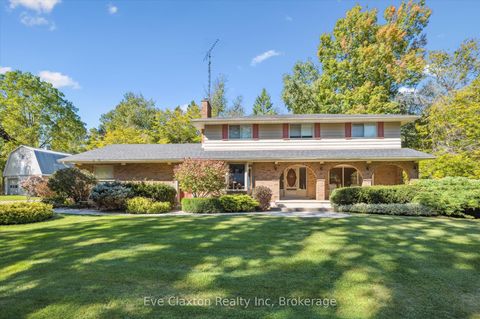 Photo of 2314 Shantz Station Road, Woolwich, ON N0B 1M0 (MLS # X12470147)