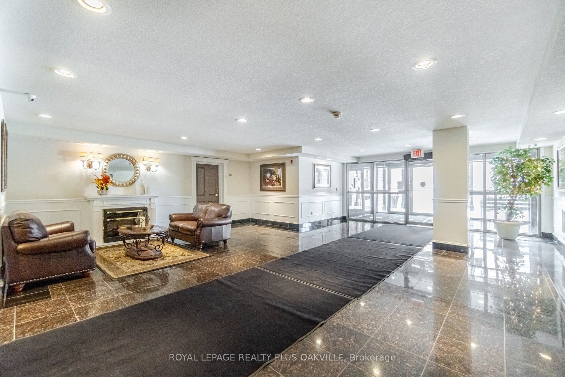 1998 Ironstone Drive 601
