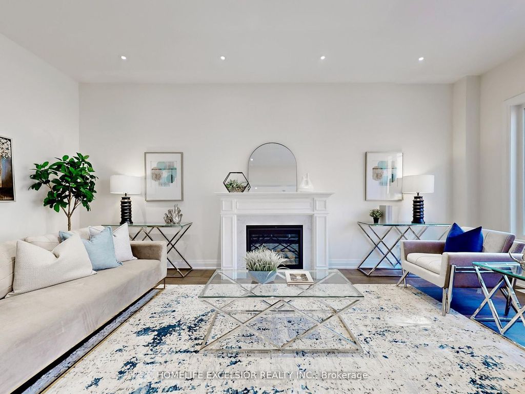 Photo of 19 Aida Place, Richmond Hill, ON L4E 2Y5 (MLS # N12664974)