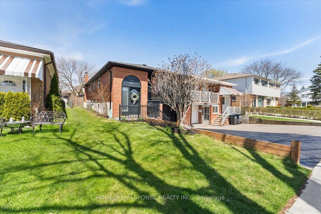 Photo of 291 Thrace Avenue, Mississauga, ON L5B 2B2 (MLS # W13064890)