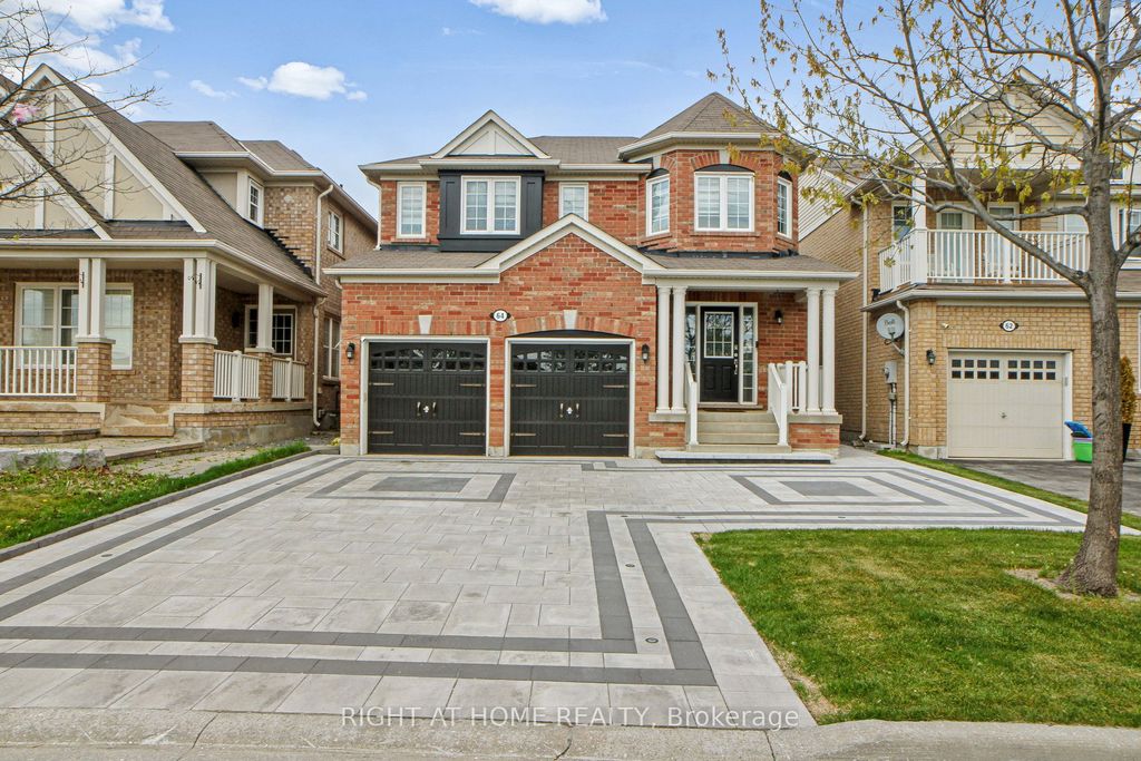 Photo of 64 Williamson Family Hollow, Newmarket, ON L3X 3K2 (MLS # N13131340)