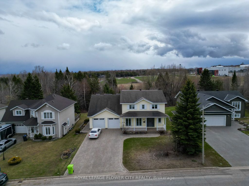 Photo of 276 Millcreek Drive W, Sault Ste Marie, ON P6B 6L5 (MLS # X13108774)