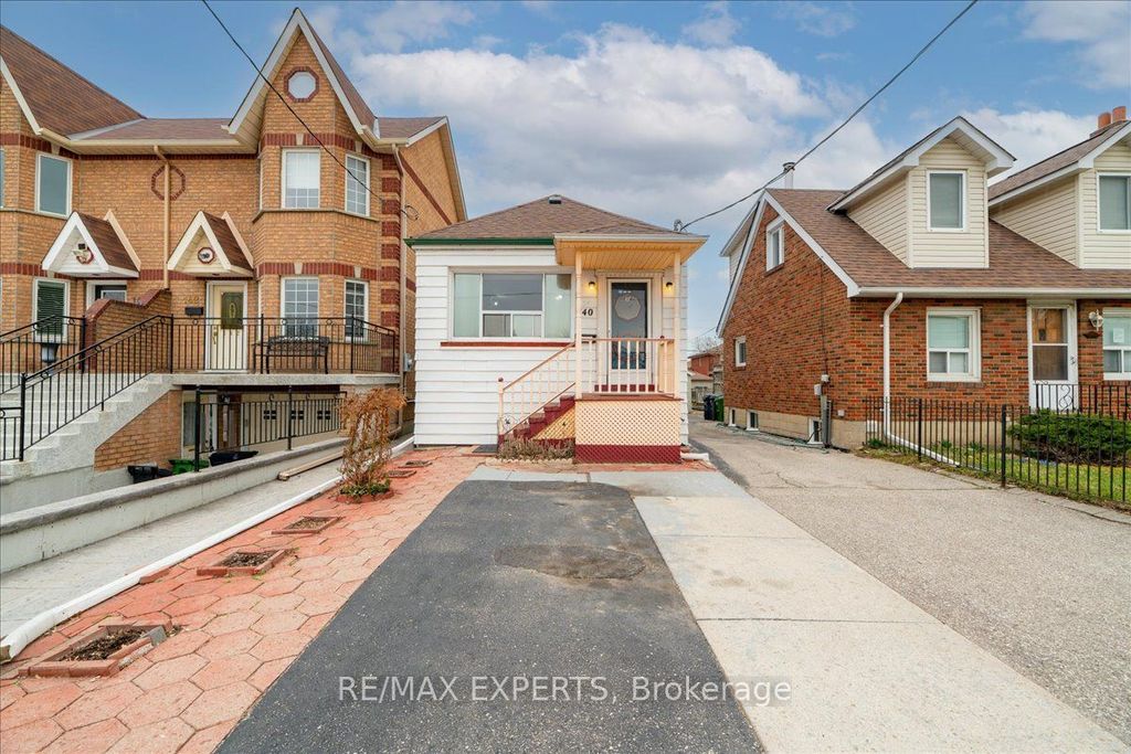 Photo of 140 Northland Avenue, Toronto, ON M6N 2E2 (MLS # W13006464)