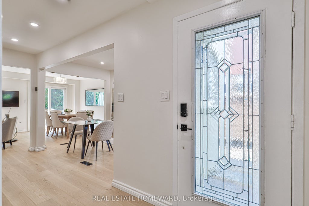 Photo of 63 Don Head Village Boulevard, Richmond Hill, ON L4C 7M9 (MLS # N13775708)