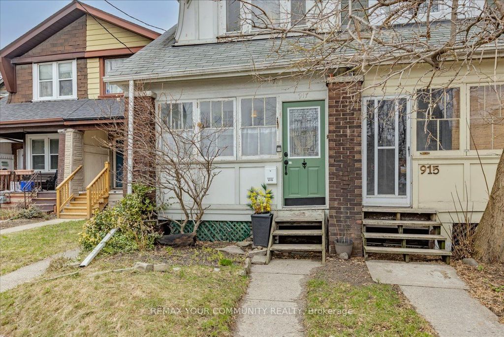 Photo of 917 Broadview Avenue, Toronto, ON M4K 2R2 (MLS # E12963330)