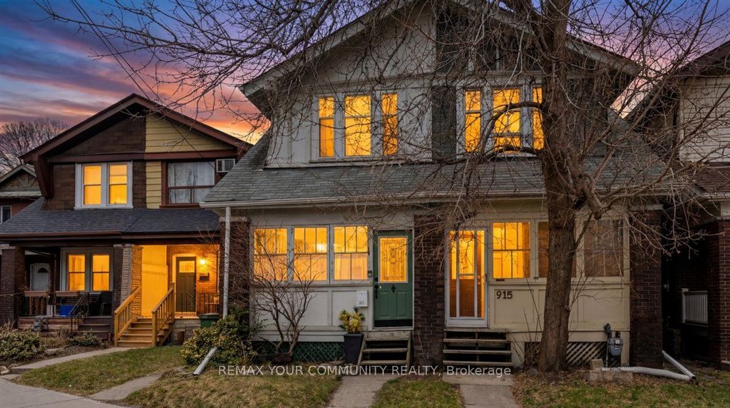 Photo of 917 Broadview Avenue, Toronto, ON M4K 2R2 (MLS # E12963330)