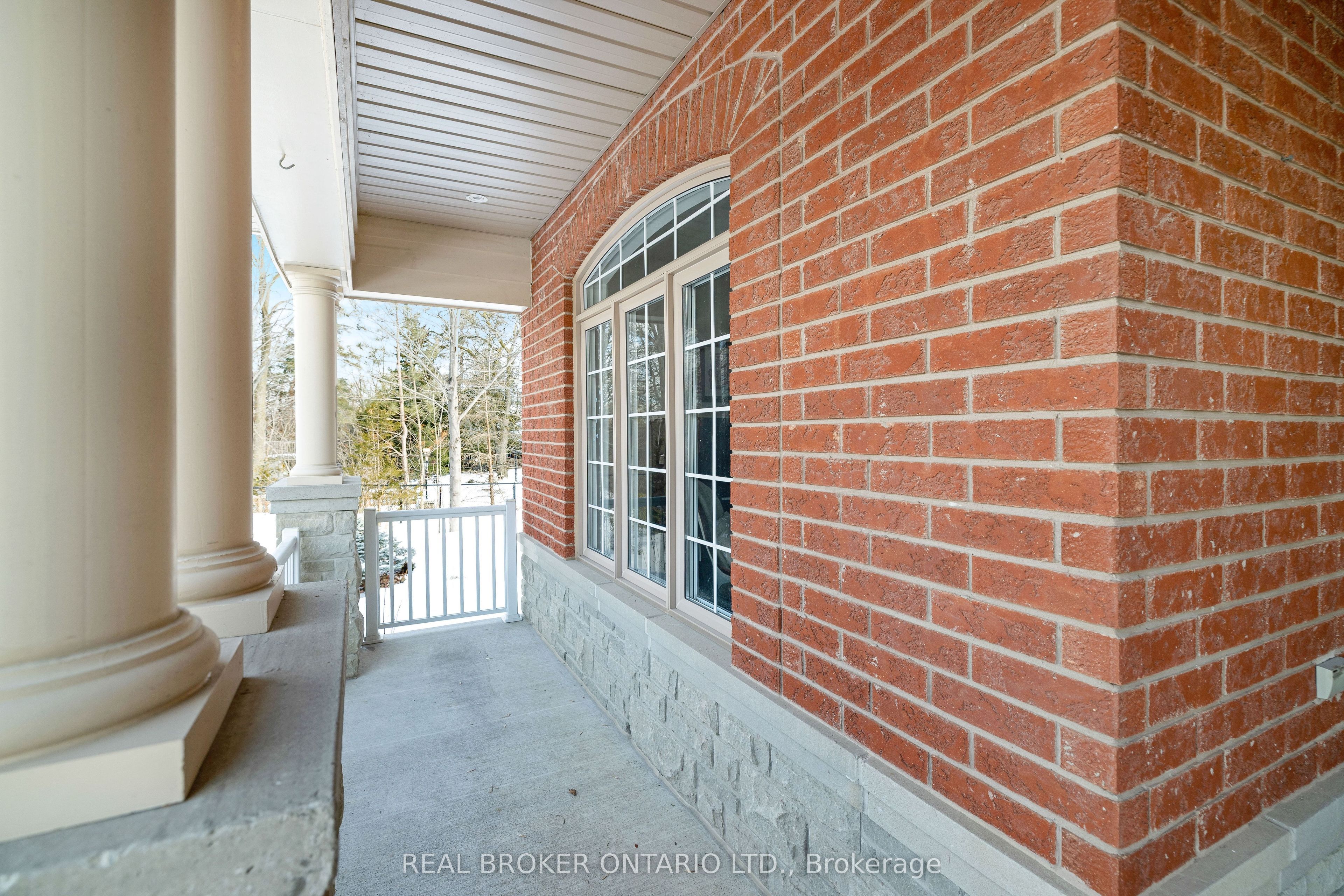 1583 Hallstone Road
