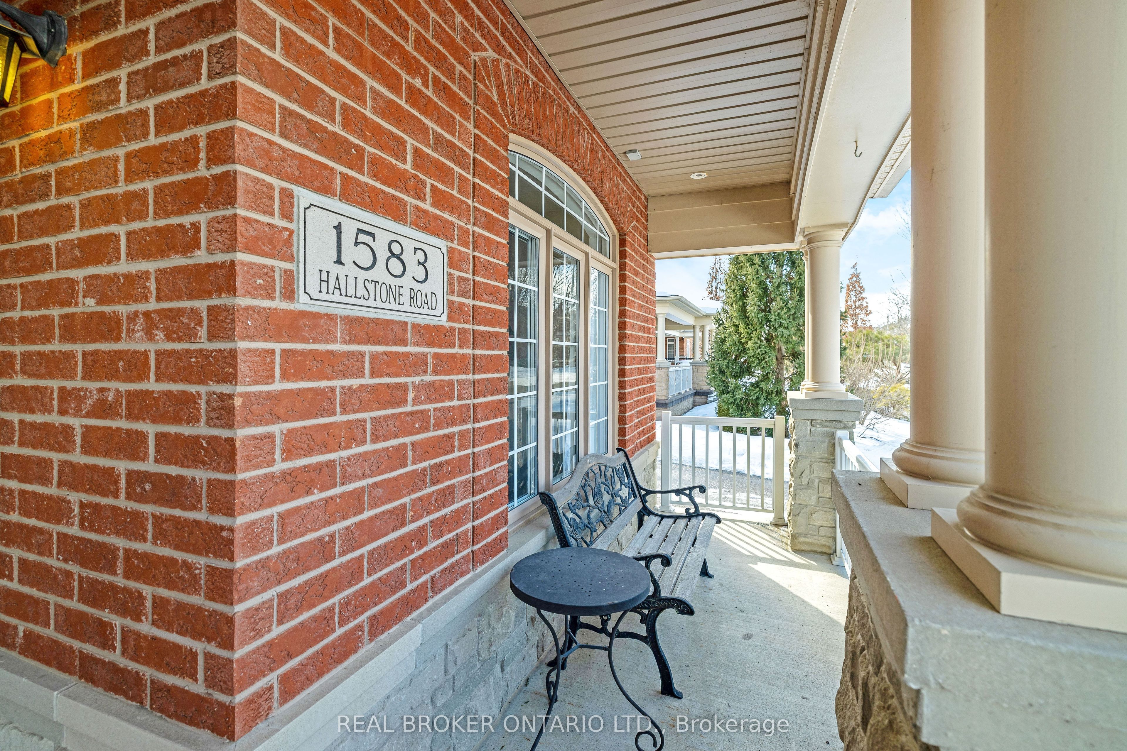 1583 Hallstone Road