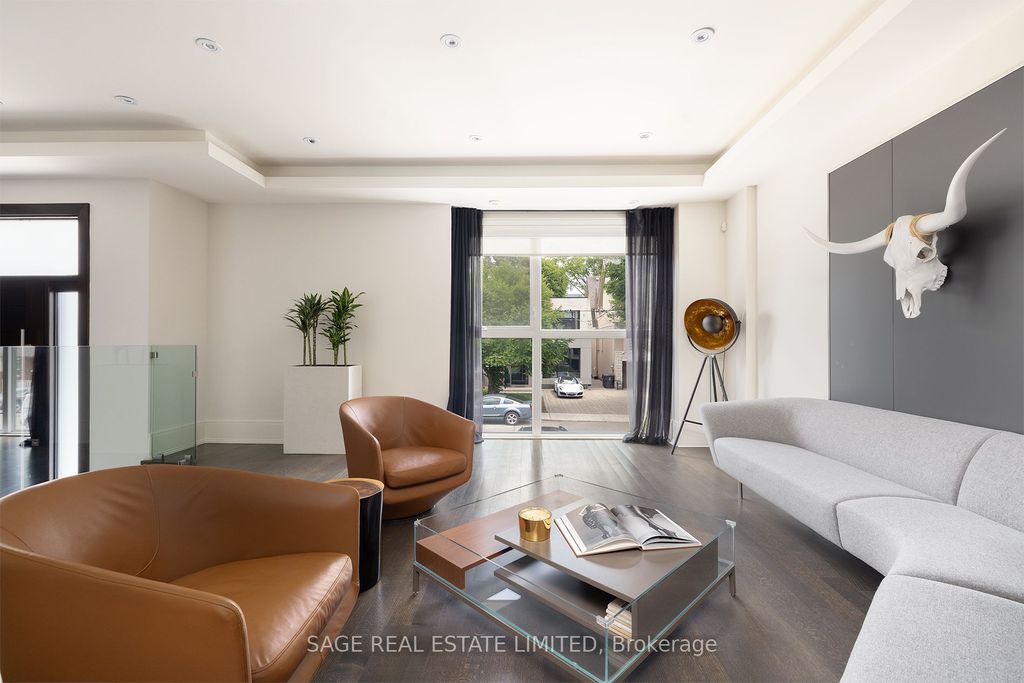 Photo of 40 Hoyle Avenue, Toronto, ON M4S 2X6 (MLS # C12375439)
