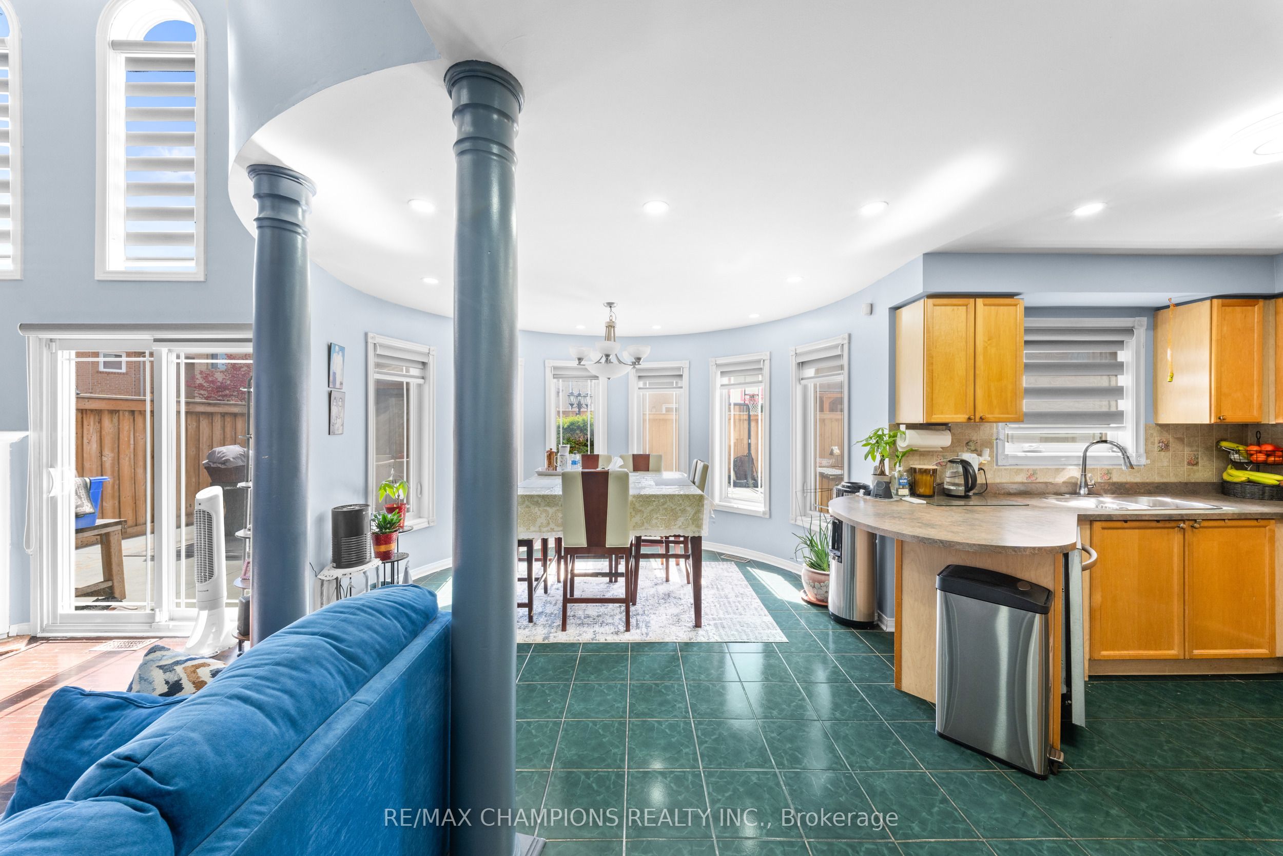3 Fiddleneck Crescent