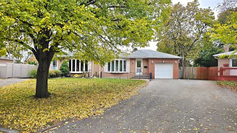 Photo of 23 Brookdale Crescent, Brampton, ON L6T 1M8 (MLS # W12669060)