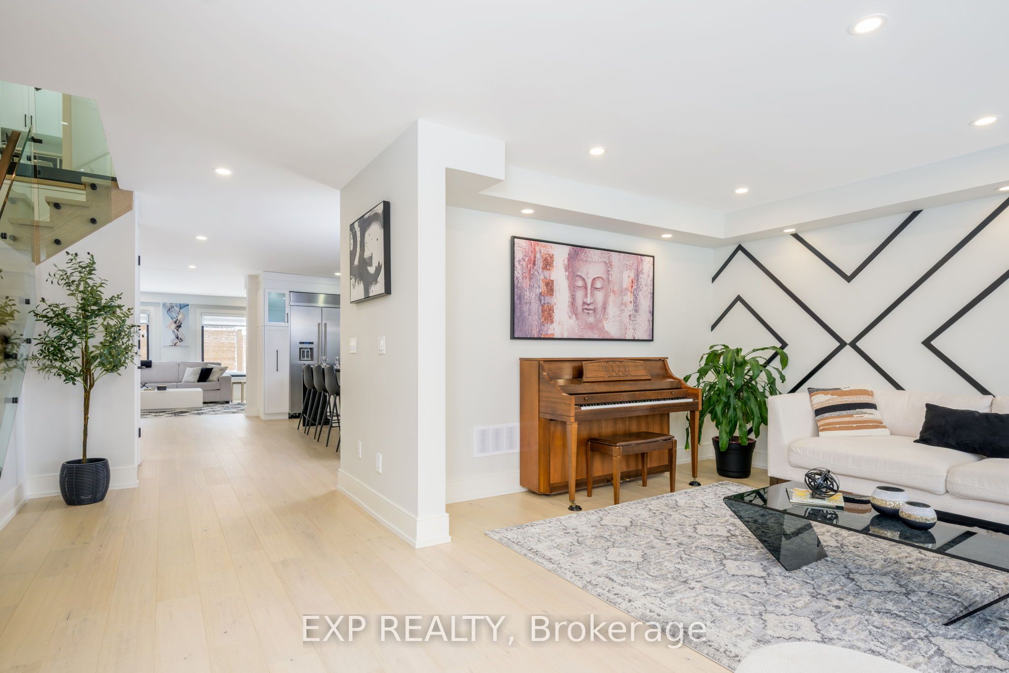 1279 Winterbourne Drive