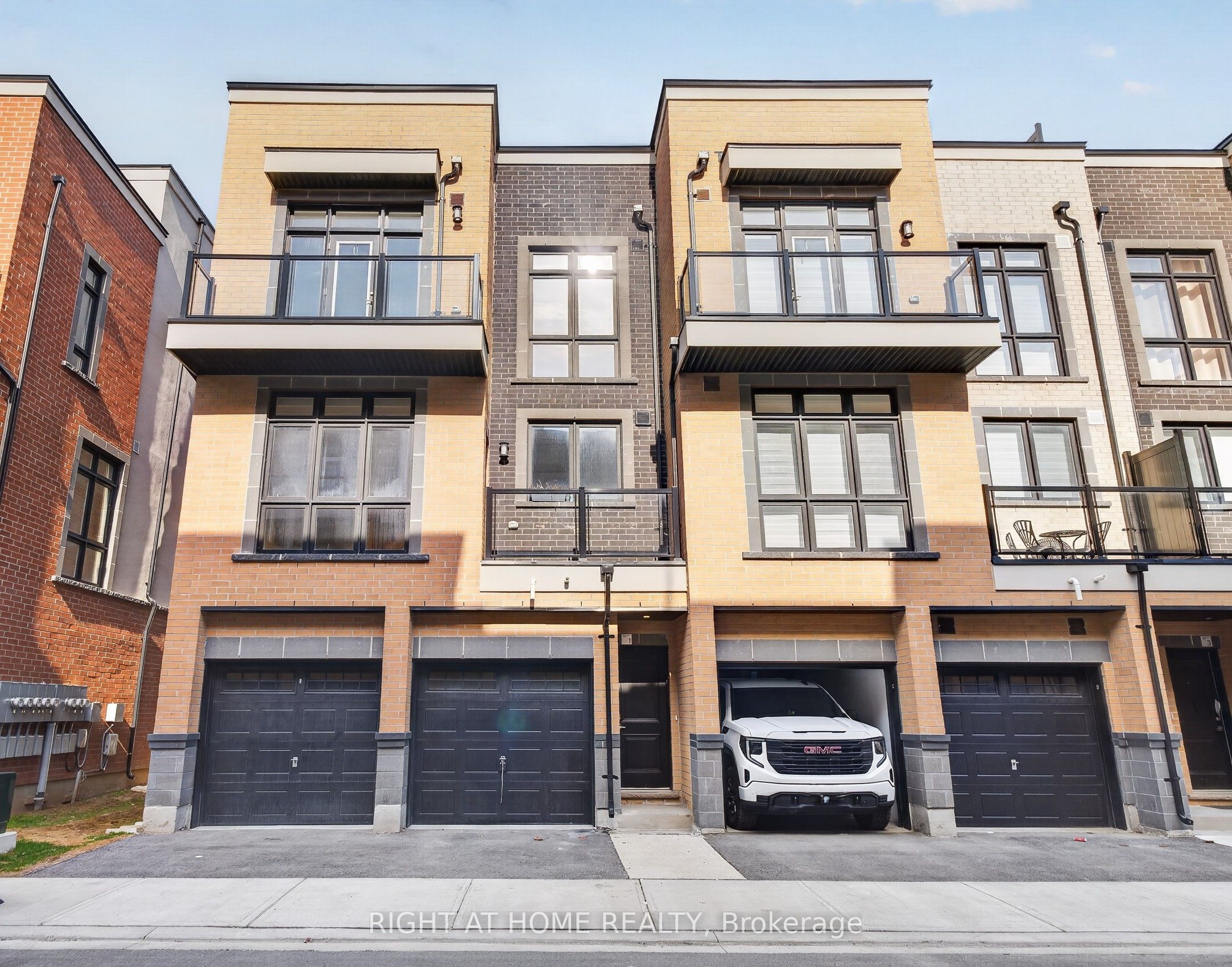 12860 Yonge Street 1