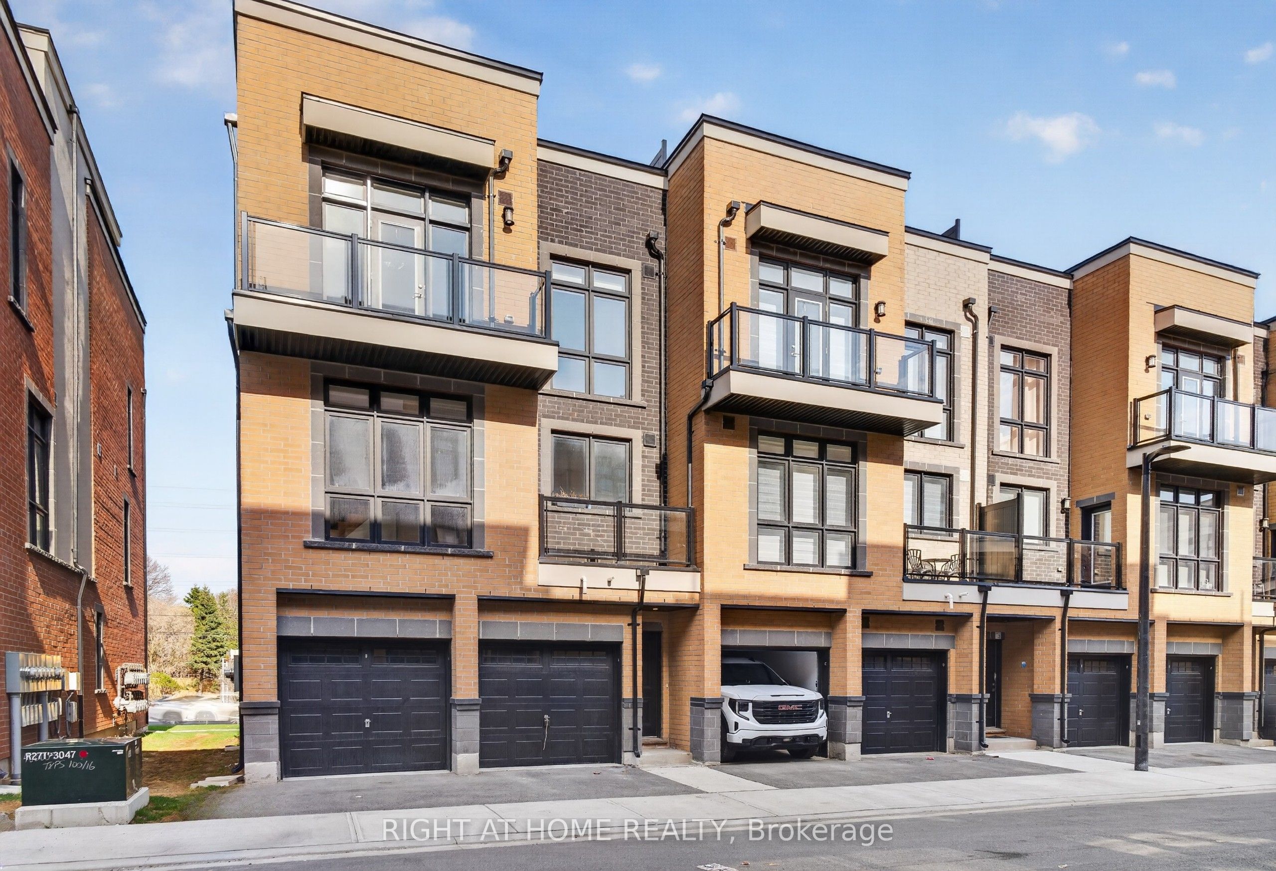12860 Yonge Street 1