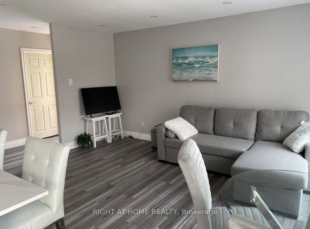 Photo of 12 Homeland Court, Brampton, ON L6S 1R8 (MLS # W12715744)