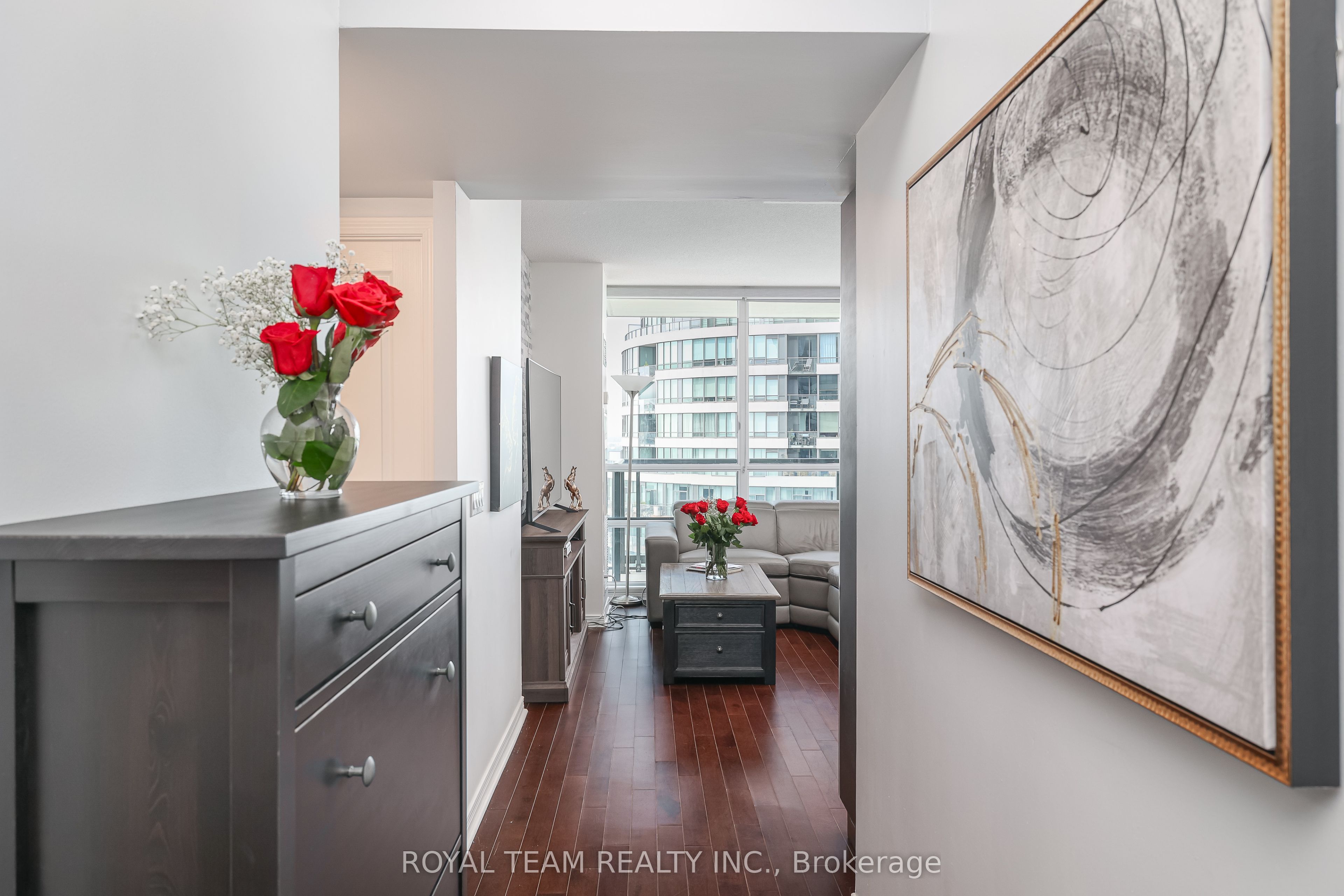 2230 Lake Shore Boulevard W 2504