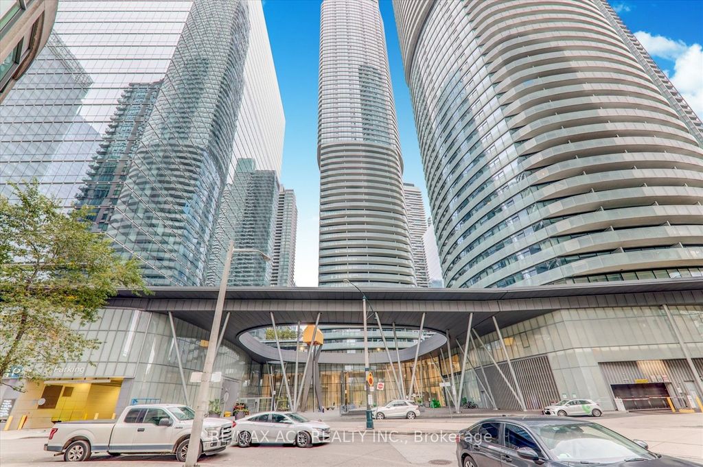 Photo of 14 York Street #3905, Toronto, ON M5J 0B1 (MLS # C12586712)