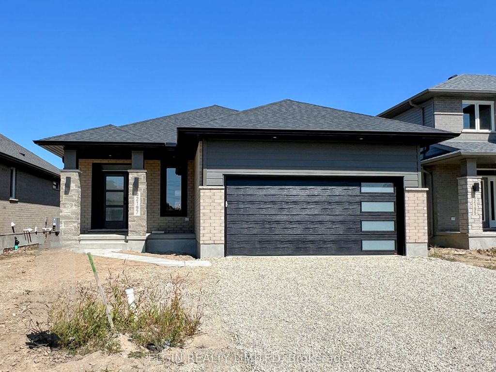 Photo of 42197 McBain Line, Central Elgin, ON N5P 0E4 (MLS # X12415818)