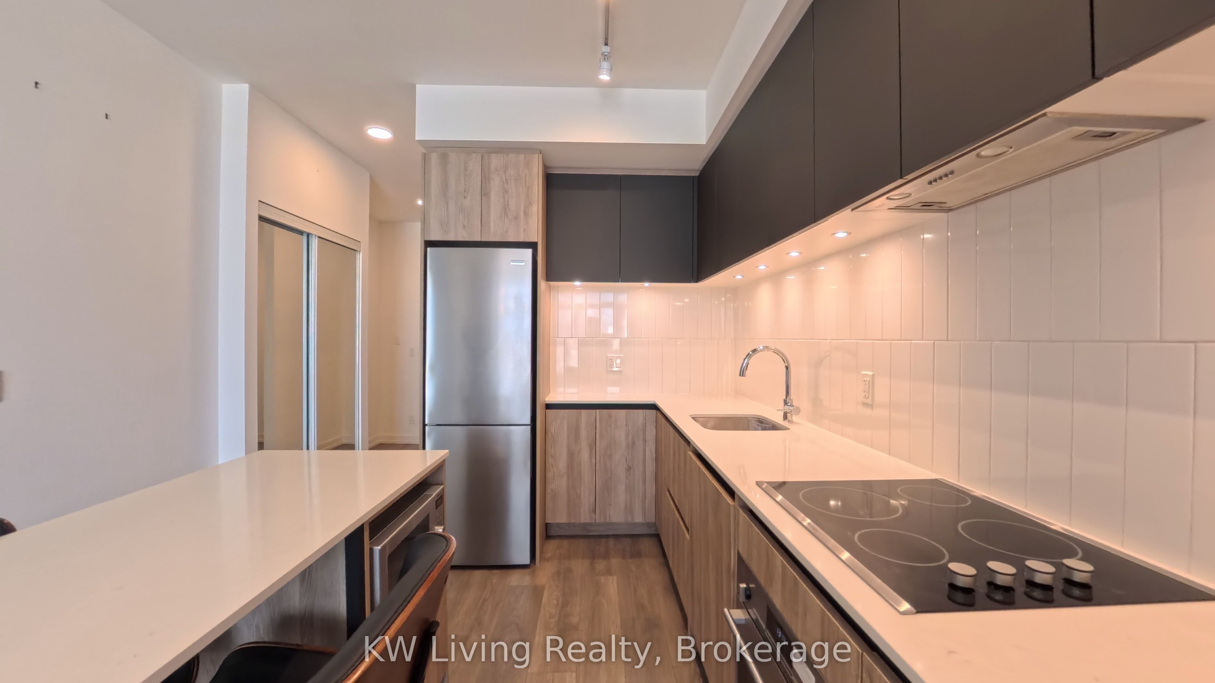 8 Beverly Glen Boulevard 418