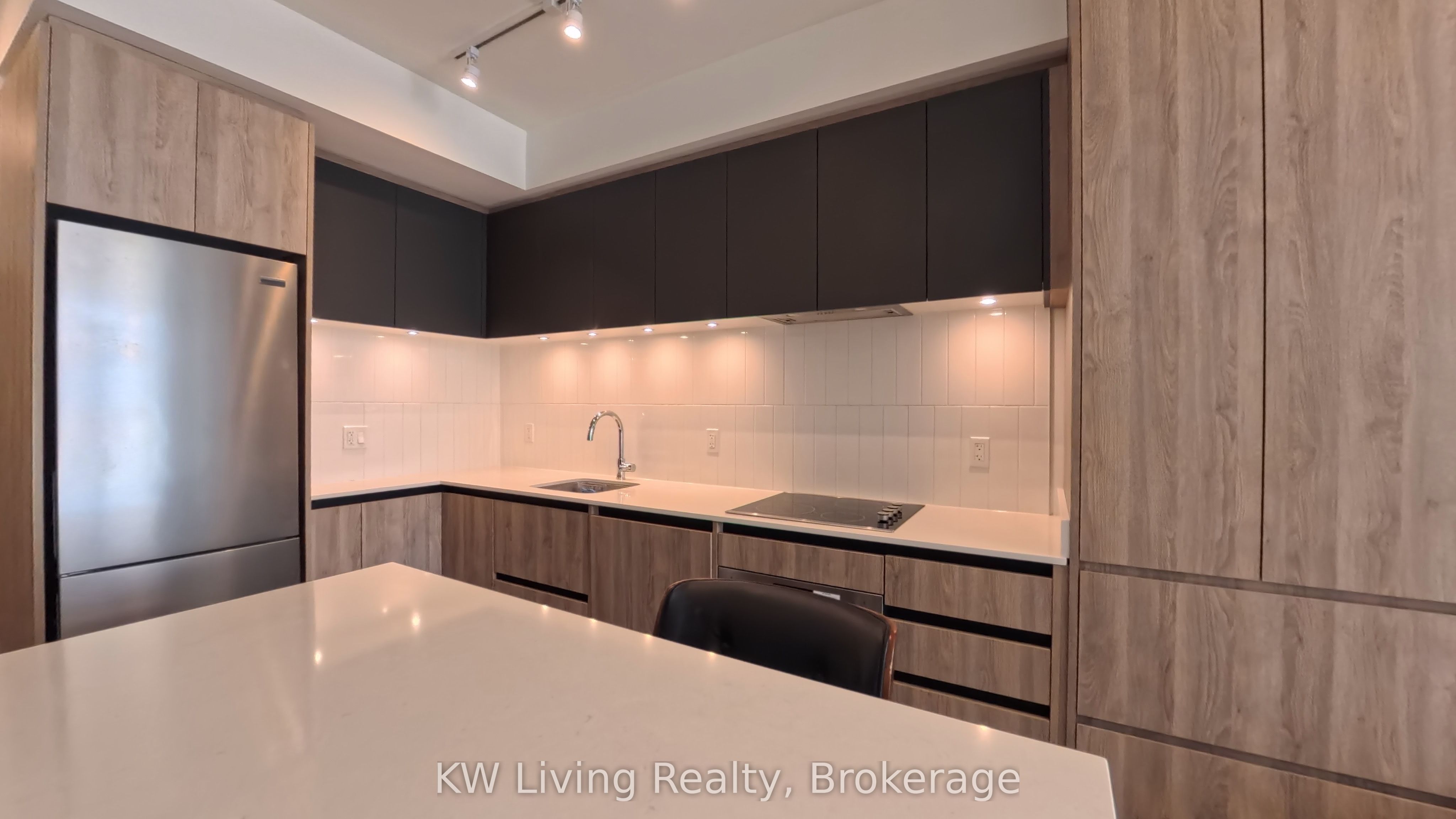 8 Beverly Glen Boulevard 418