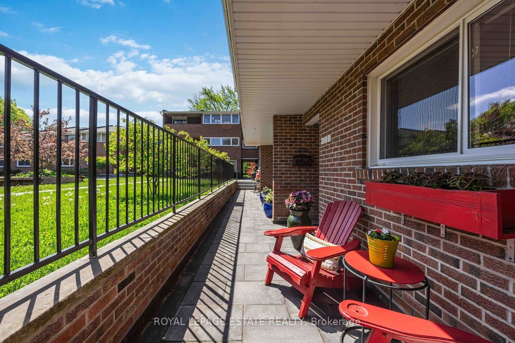 Photo of 90 Edgewood Avenue #123, Toronto, ON M4L 3H1 (MLS # E13416318)