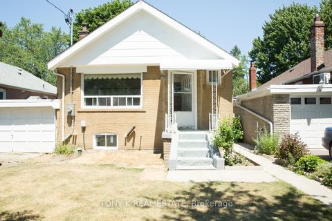 Photo of 4 Camilla Crescent, Toronto, ON M1L 1Z1 (MLS # E12776362)