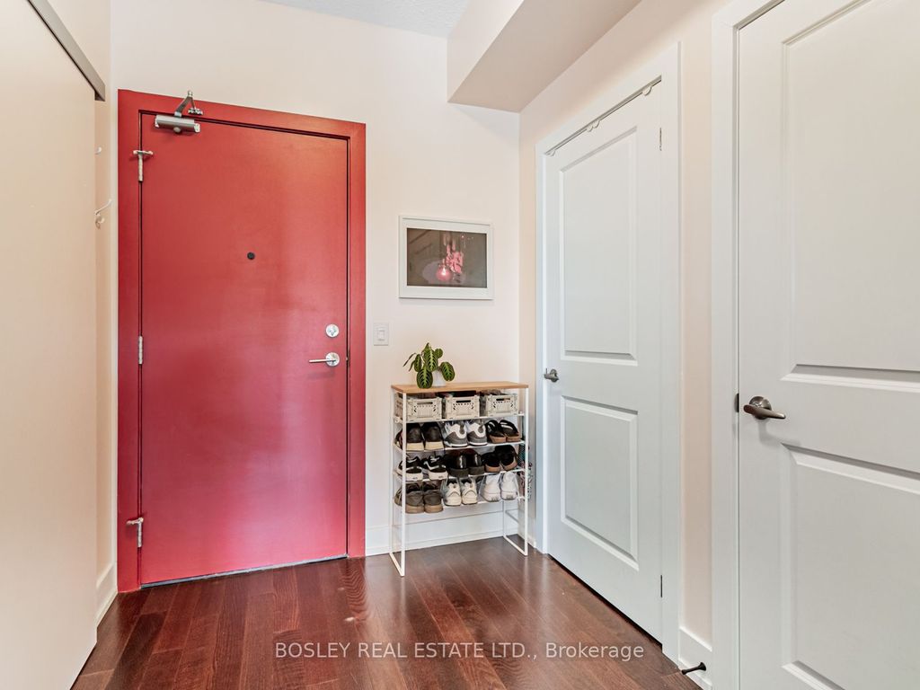 Photo of 1638 Bloor Street W #605, Toronto, ON M6P 0A6 (MLS # W12575410)
