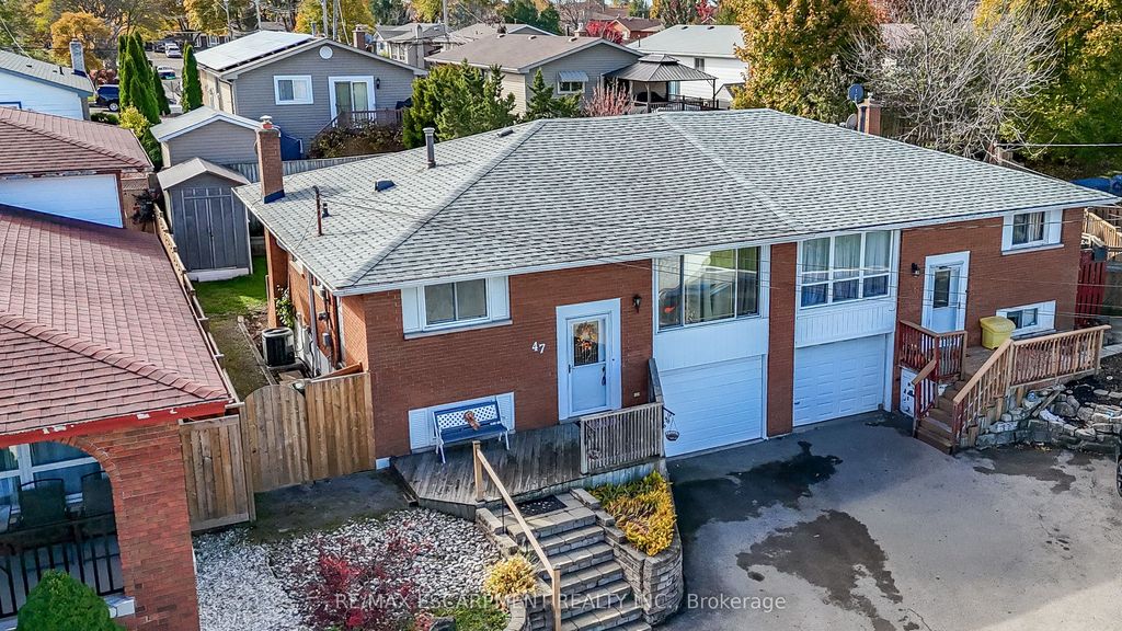 Photo of 47 Rowena Court, Hamilton, ON L8W 1H9 (MLS # X12517036)